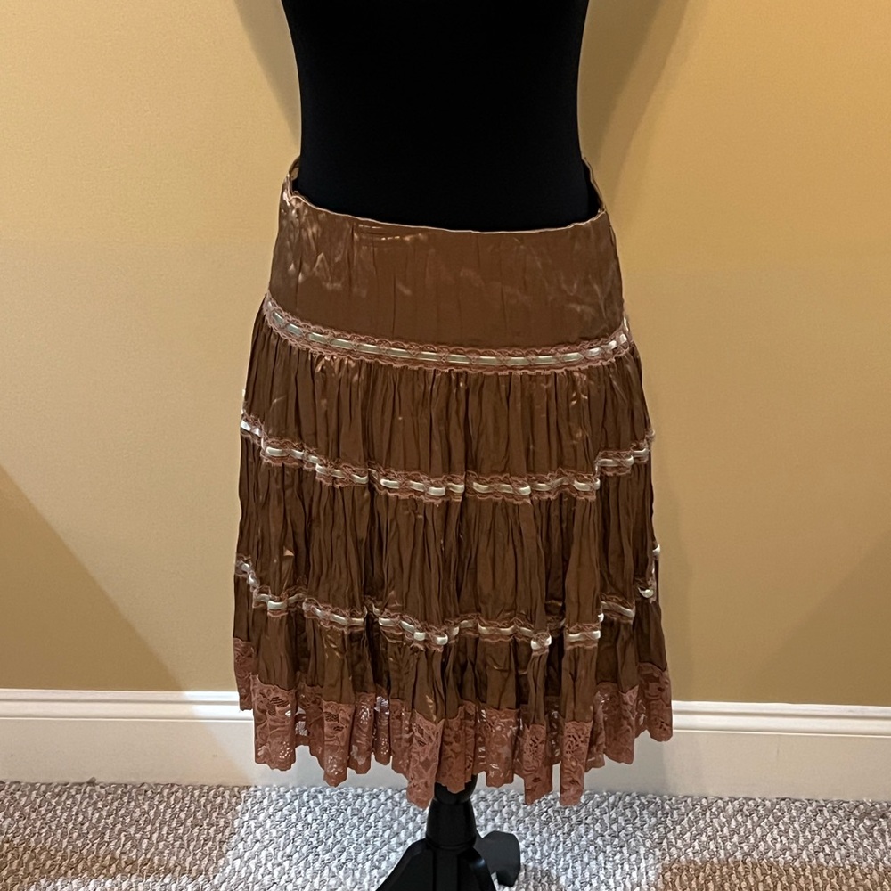 Bebe Brown Cream Tiered Midi Skirt